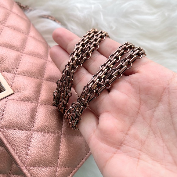 Chanel | 21A Metallic Rose Gold Wallet on Chain - Picture 7 of 7